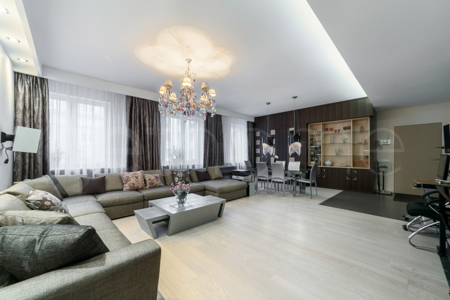 Продажа квартиры площадью 132 м² 4 этаж в Даев 33 по адресу Чистые Пруды, Даев пер., 33